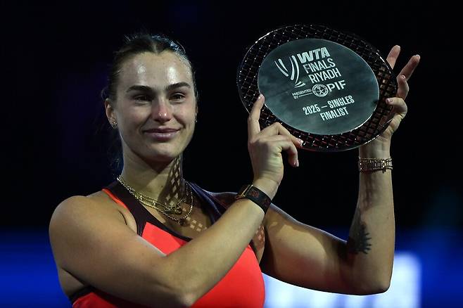 울고난 직후라 눈 주변이 벌건 사발렌카 / 게티이미지코리아