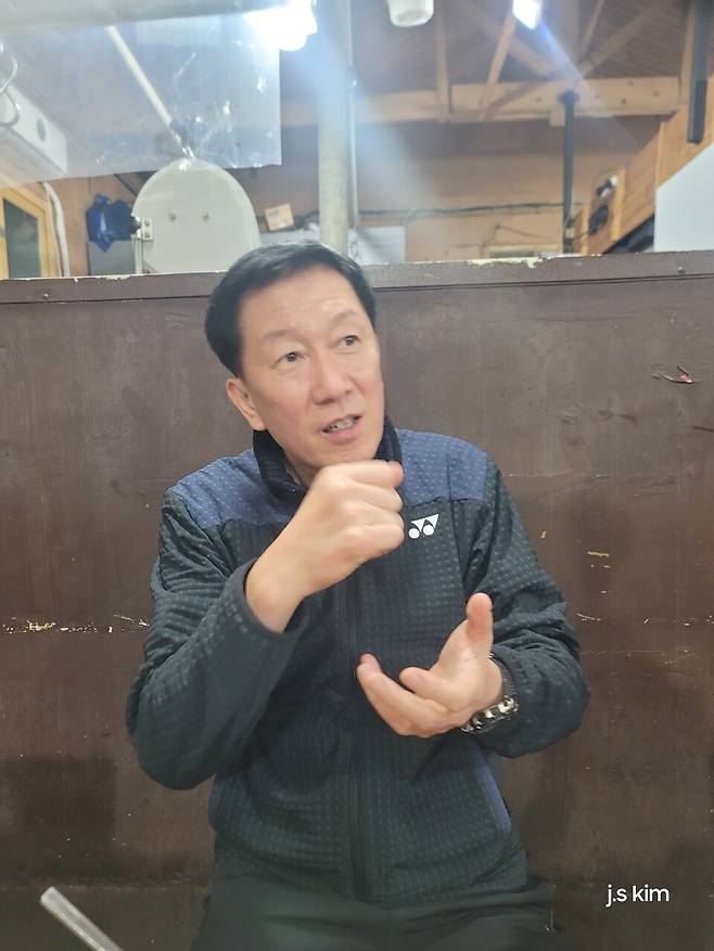 한국 대표팀 선발 및 훈련 시스템에 새로운 바람을 일으키는 박주봉 감독. 김종석