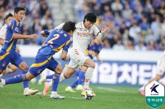 울산과 수원FC의 경기 장면. 사진[연합뉴스]