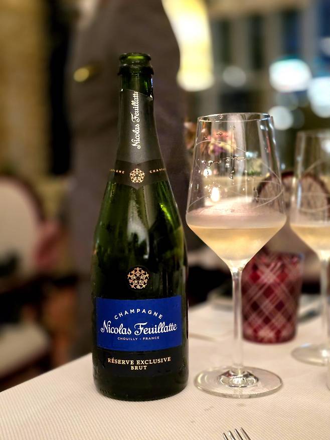 피네스트라 샴페인 니콜라스 푸이야트.
