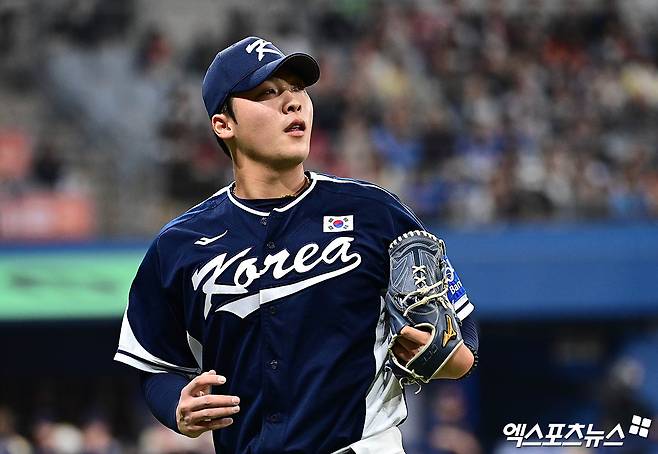 이민석(롯데 자이언츠)이 9일 서울 고척스카이돔에서 열린&nbsp;'2025 네이버 K-베이스볼 시리즈(K-BASEBALL SERIES NAVER)' 체코와 두 번째 평가전에서 2이닝 무실점으로 호투했다. 사진 김한준, 박지영 기자