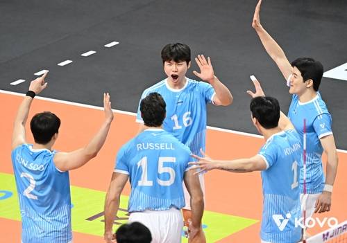 득점 후 기뻐하는 대한항공 선수들 [한국배구연맹 제공. 재판매 및 DB 금지]