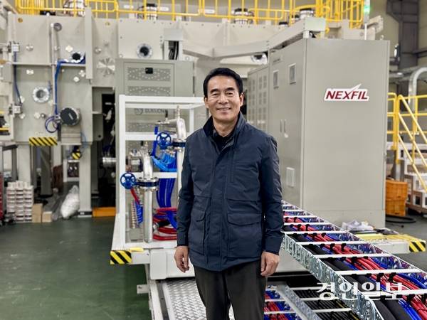 넥스필 이신순 대표는 “나의 성공전략은 다름입니다. 경기가 안 좋을 때 투자했던 게 지금 돌이켜보면 성장의 발판이 됐다”고 강조했다. 2025.11.7 이천/양동민기자 coa007@kyeongin.com