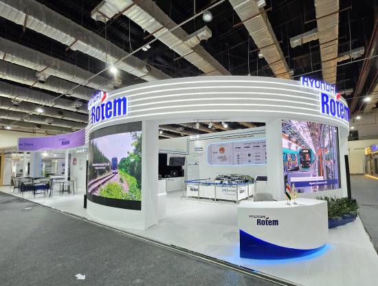 현대로템이 이집트 뉴카이로 소재 국제전시센터에서 열리는 'TransMEA 2025'에 참가해 잠재적 수소전기트램 시장 공략을 위한 선제적 공략에 나섰다.