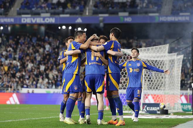 울산문수축구경기장/ K리그1/ 울산HDFC vs 수원FC/ 울산 루빅손 득점/ 골 세레머니/ 사진 김정수