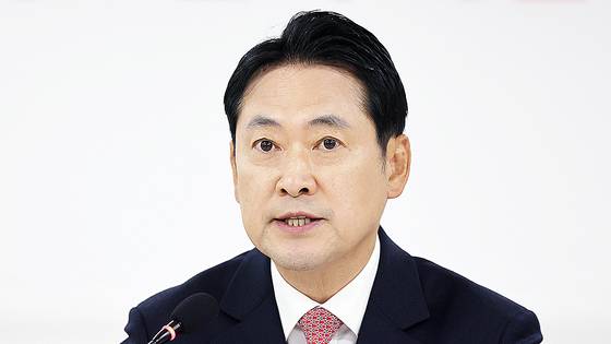 장동혁 국민의힘 대표가 10일 청주시 국민의힘 충북도당 사무실에서 열린 최고위원회의에서 발언하고 있다. 연합뉴스