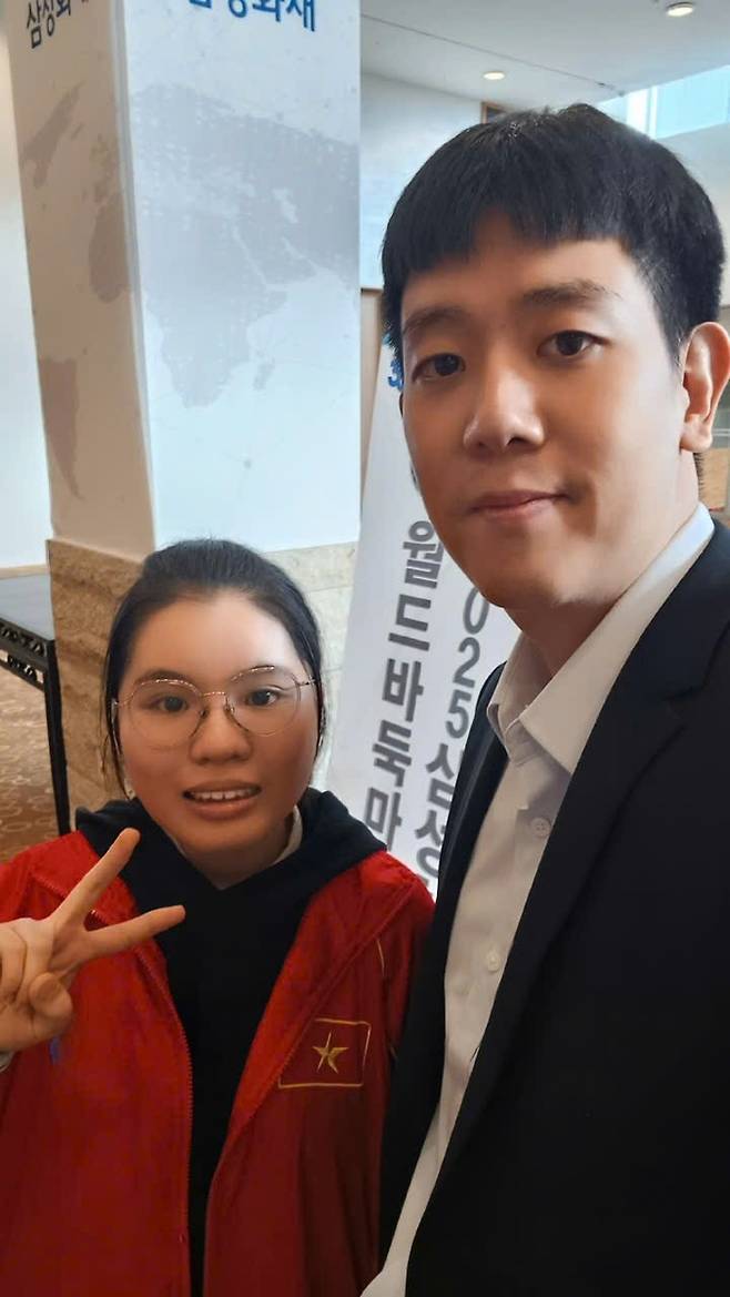 강동윤 9단과 셀카찍은 하꾸윈안 [하꾸윈안 제공. 재판매 및 DB 금지]