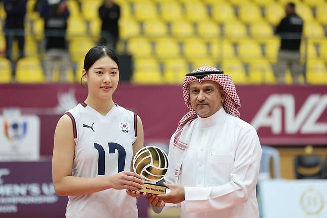 김연경재단의 장학생으로 선정된 손서연(경해여중). (아시아배구연맹 SNS 캡처)