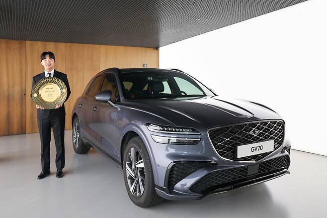 KPGA 대상을 받은 옥태훈. (KPGA 제공)