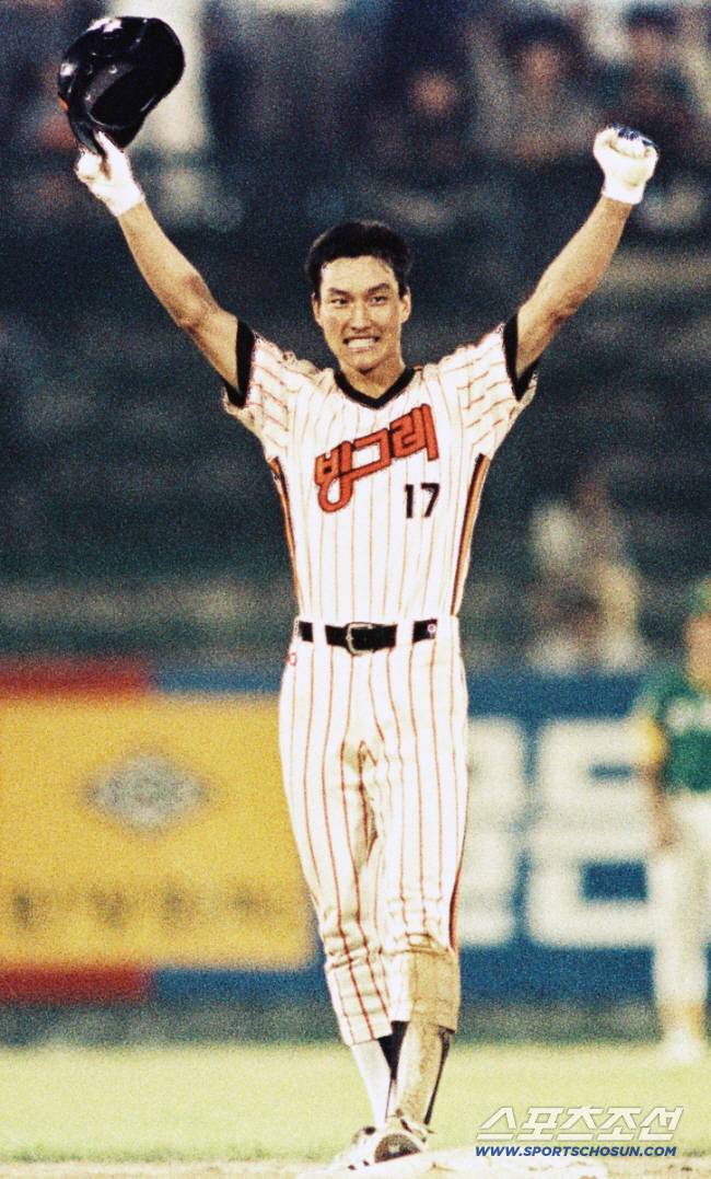 사이클링히트에 기뻐하는 강석천. 스포츠조선DB