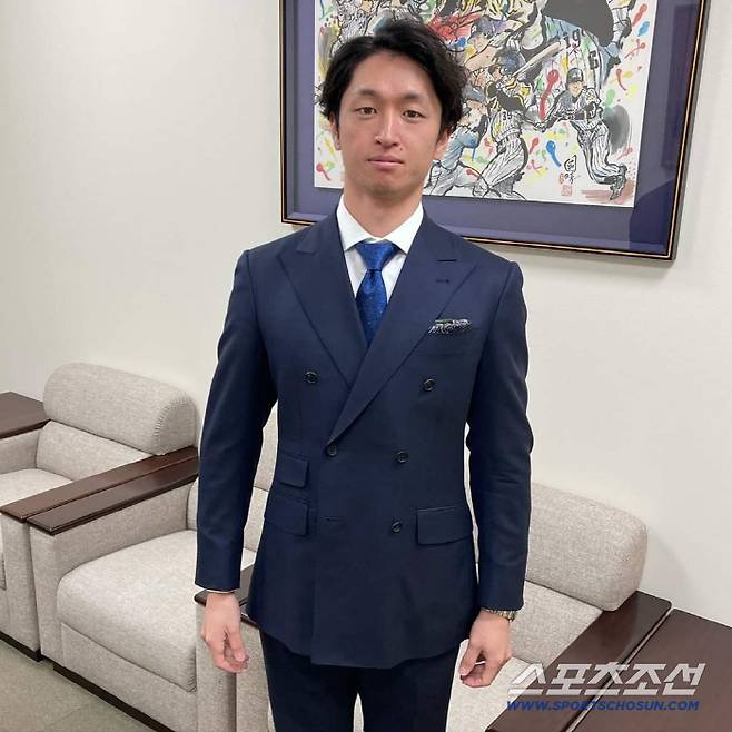 지카모토는 지난겨울 5000만원이 오른 3억7000만엔에 계약했다. 내년부터 평균연봉이 5억엔으로 오른다. 사진캡처=한신 타이거즈 SNS