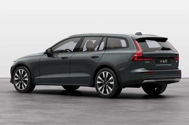 ‘3분 완판’ 신화를 쓴 볼보 V60 크로스컨트리 [사진출처=볼보]