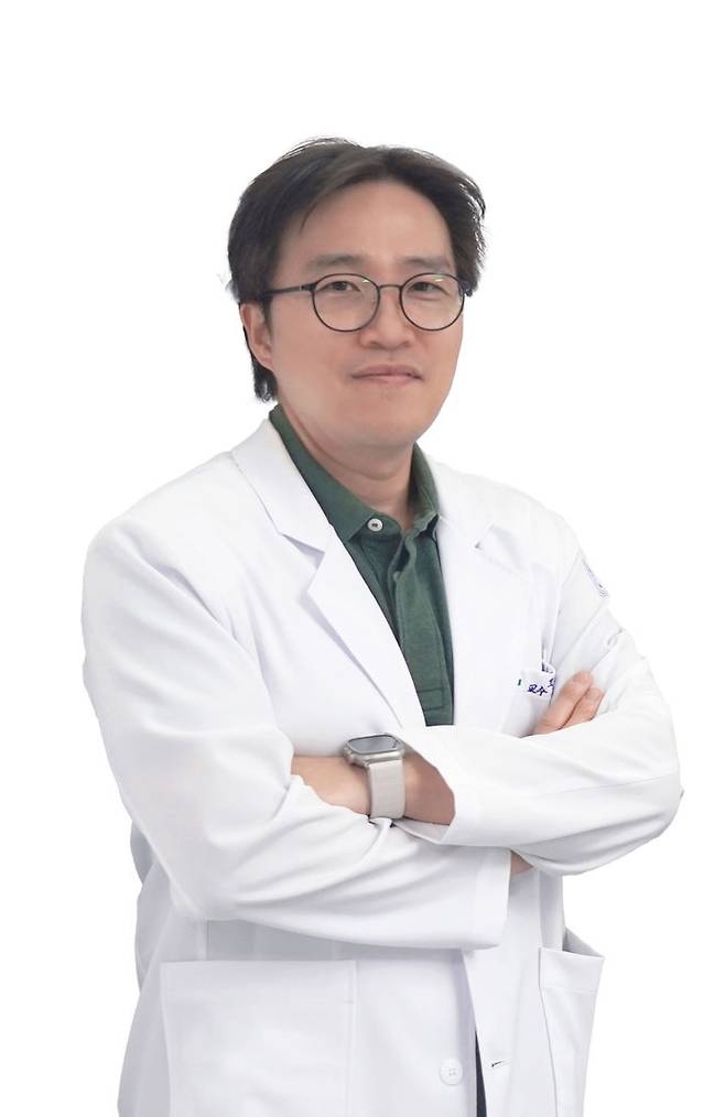 [양산=뉴시스] 양산부산대학교병원은 호흡기내과 조우현 교수. (사진=양산시 제공) 2025.11.12. photo@newsis.com *재판매 및 DB 금지