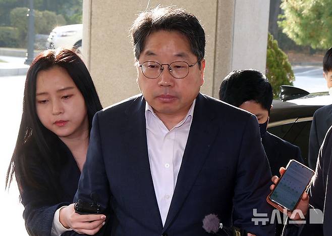 [서울=뉴시스] 조성우 기자 = 노만석 검찰총장 직무대행이 12일 오전 서울 서초구 대검찰청으로 출근하고 있다. 2025.11.12. xconfind@newsis.com