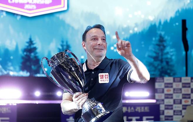 우승을 차지한 다니엘 산체스 [PBA 제공. 재판매 및 DB 금지]