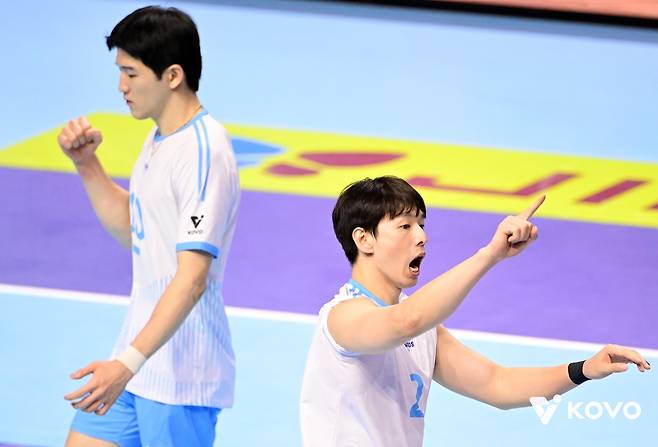 대한항공의 한선수(오른쪽)와 정지석 [한국배구연맹 제공. 재판매 및 DB 금지]