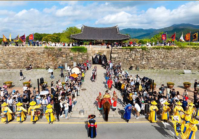 2제12회 서산 관광사진 공모전에서 금상을 수상한 '병마절도사 부임' 작품(사진=서산시 제공)