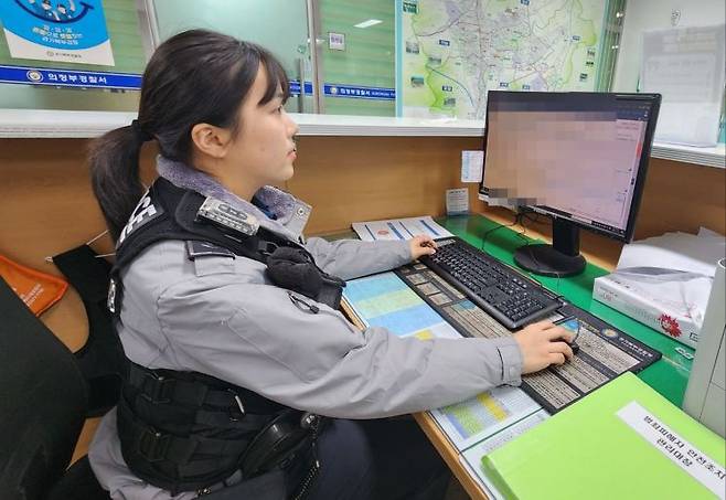 박세림 순경이 근무하고 있는 모습. 변선진 기자