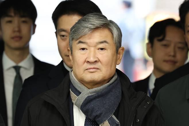 조태용 전 국가정보원장이 11일 오전 서울 서초구 서울중앙지법에서 열린 영장실질심사에 출석하고 있다. 김영원 기자 forever@hani.co.kr