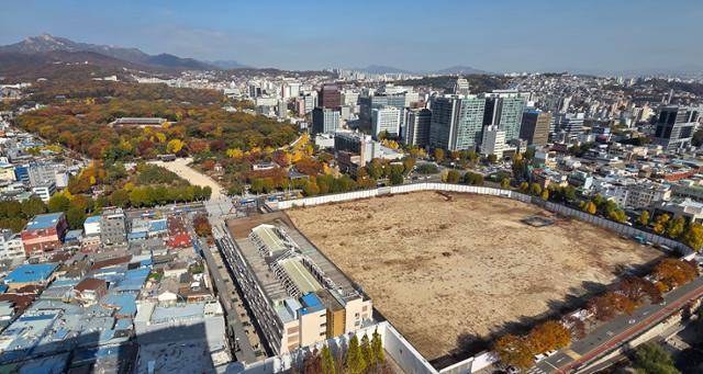 11일 서울 종묘와 세운4구역 모습. 연합뉴스