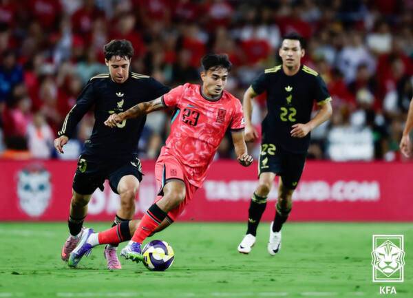 한국 축구대표팀은 황인범, 백승호 등이 부상으로 이탈한 가운데 14일 볼리비아전서 중원 조합 실험에 나선다. 대한축구협회 제공