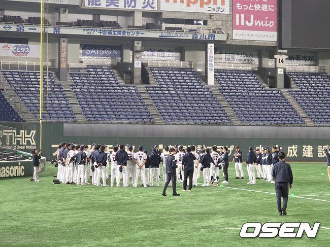 도쿄돔에서 훈련하는 한국 야구 대표팀. /OSEN DB