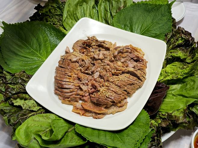 새터오리촌&nbsp;한방오리보쌈.