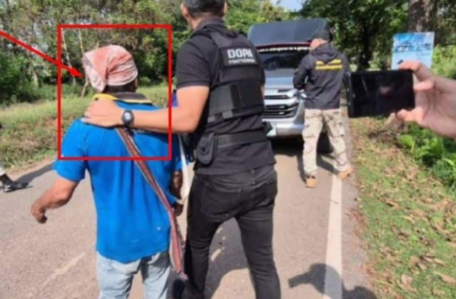 태국에서 4~10세 사이의 소녀 최소 7명을 성폭행한 50대 남성이 경찰에 붙잡혔다. 남성은 인간면역결핍 바이러스(HIV)에 감염된 것으로 드러나 논란이 일고 있다. 페이스북