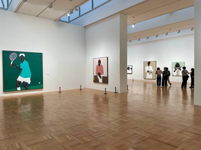 우양미술관 2층은 아모아코 보아포의 작품으로 채워졌다. 강렬한 시선과 원색의 색감, 화려한 패턴이 눈에 띈다. 주말앤 팀