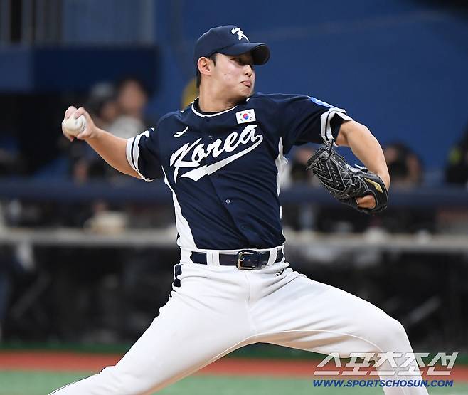 9일 서울 고척스카이돔에서 열린 한국과 체코의 야구대표팀 평가전. 9회말 등판한 김영우가 투구하고 있다. 고척=정재근 기자 cjg@sportschosun.com/2025.11.9/