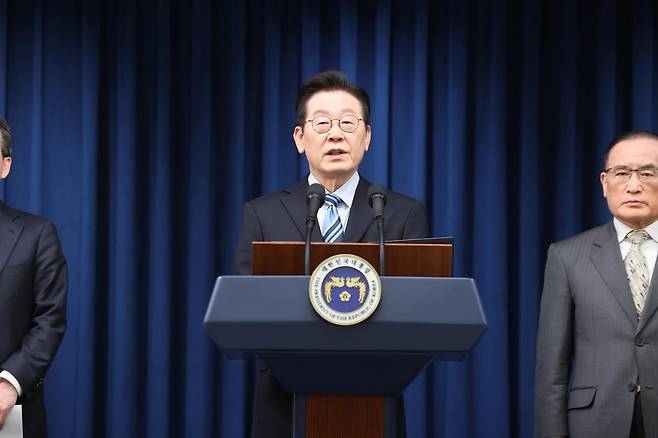 이재명 대통령이 14일 서울 용산 대통령실 청사에서 한·미 팩트시트 타결 결과를 발표하고 있다. 2025.11.14/뉴스1