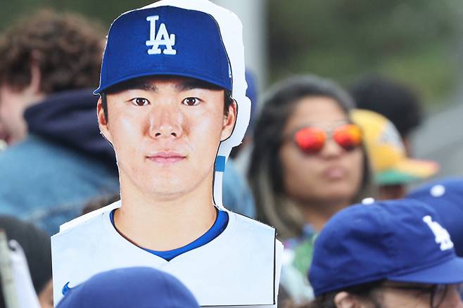 <yonhap photo-0831="">올 시즌 LA 다저스의 월드시리즈 2연패를 이끈 주역인 야마모토 요시노부. [APF=연합뉴스]</yonhap>