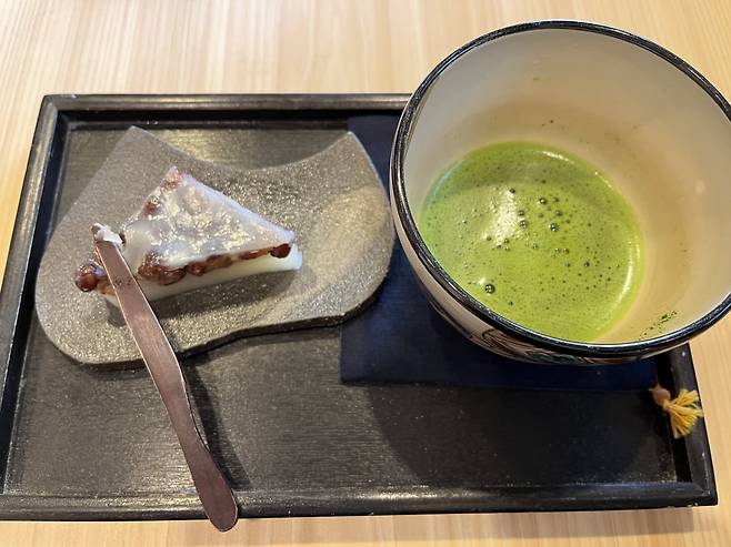 우지 말차와 팥 디저트./김현주 에디터