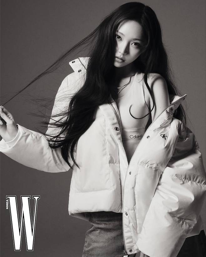 W KOREA 인스타그램 캡처.