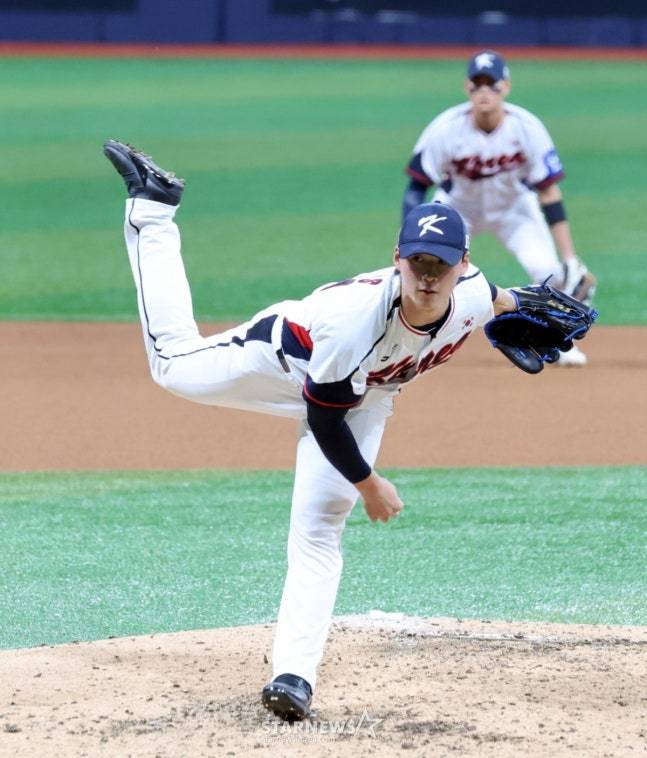 1차전 역투를 펼친 이호성. /사진=강영조 선임기자