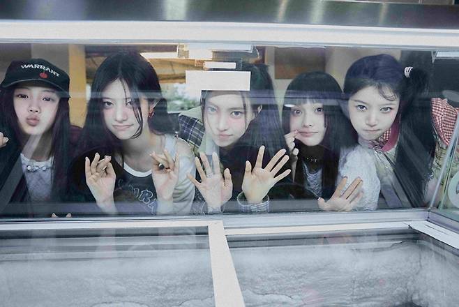 지난해 3월 데뷔한 신인 걸그룹 아일릿. 빌리프랩 제공