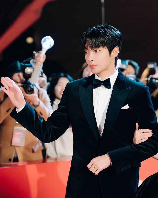 캐릭터와 높은 싱크로율을 자랑하는 황인엽. 케이엔스튜디오 제공