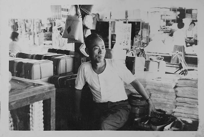 신성상회에서 김석이 창업자. /김용문 제공