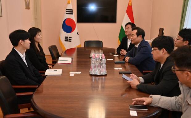 김학홍 경상북도 행정부지사가 지난 12일 헝가리 주재 한국대사관을 찾았다. 사진=경북도 제공