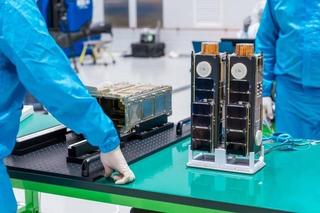 누리호에 실리는 서울대의 쌍둥이 큐브위성. 항우연 제공.