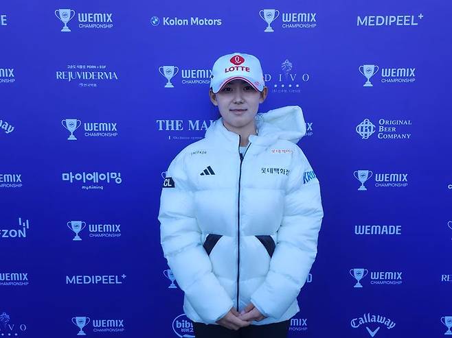 경기 후 인터뷰에 응하고 있는 황유민.사진 = 전상일 기자