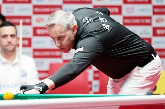 3라운드 우승팀 SK렌터카가 6일 개막한 PBA팀리그 4라운드 첫날 경기에서 레펀스의 2승 활약에 힘입어 우리금융캐피탈을 세트스코어 4:1로 물리치고 첫 승을 기록했다. (사진=PBA)