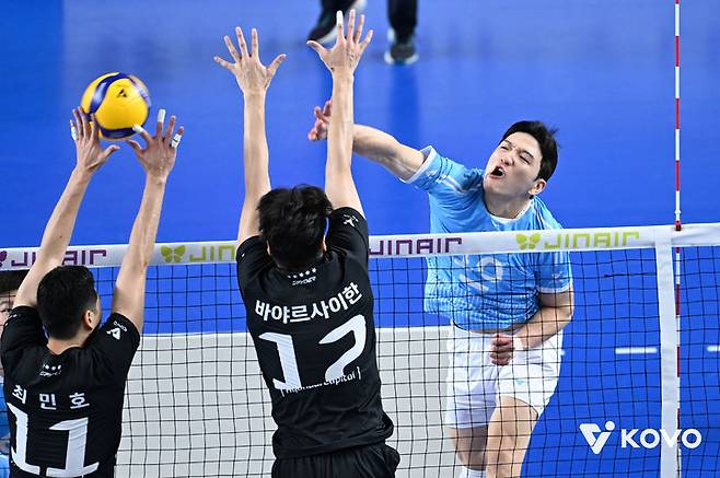 [서울=뉴시스]남자배구 대한항공 정지석. (사진=KOVO 제공)