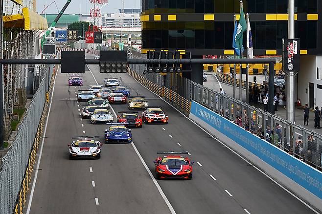 FIA GT 월드 컵 퀄리파이케이션 레이스 스타트 장면. 사진: 김학수 기자