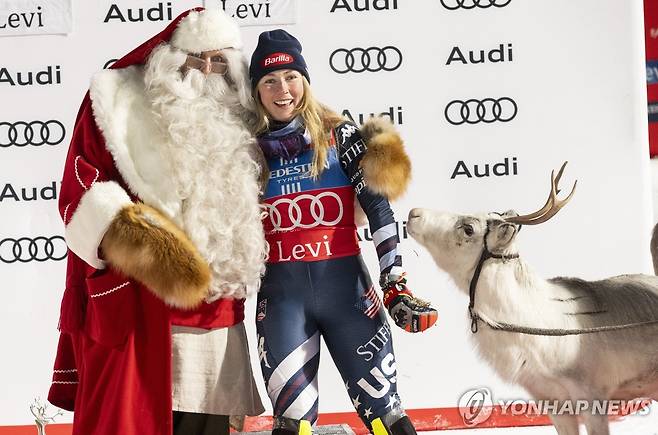 우승 시프린(가운데). [EPA=연합뉴스]