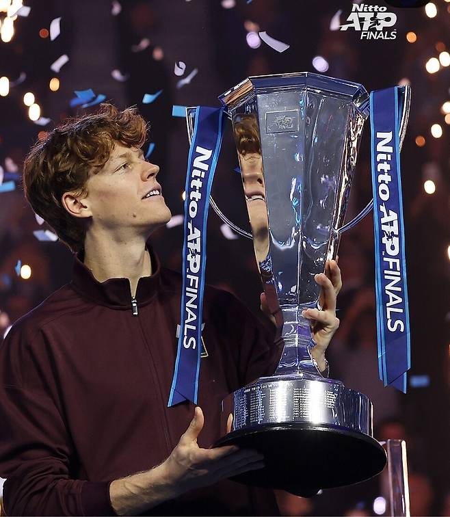ATP 파이널스 우승을 차지한 야닉 시너.