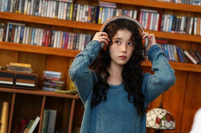 시그 찍은 아이유 근황