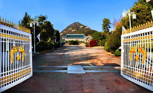 청와대 본관 전경. 청와대사진기자단