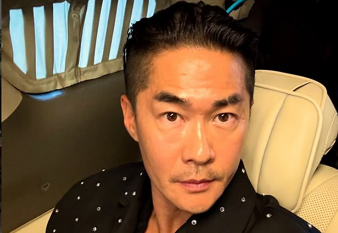 배우 배정남이 산책 중 겪은 충격적인 경험 담을 털어놨다. [사진출처 = 인스타그램]