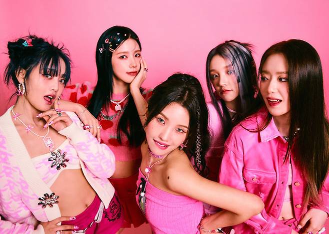 [서울=뉴시스] 걸그룹 아이들. (사진=큐브엔터테인먼트 제공) 2025.11.17. photo@newsis.com *재판매 및 DB 금지